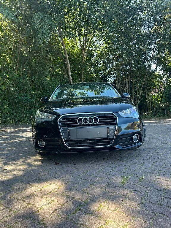 Schwarz Gebraucht 2012 Audi A1 Ambition Kleinwagen | 5.000 € (Guter Preis) - Bild 1/4