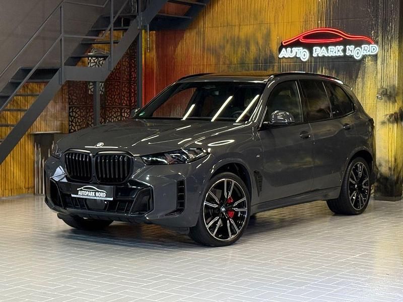 Dravitgrau Gebraucht 2024 BMW X5 M Sport SUV | 73.900 € - Bild 1/4