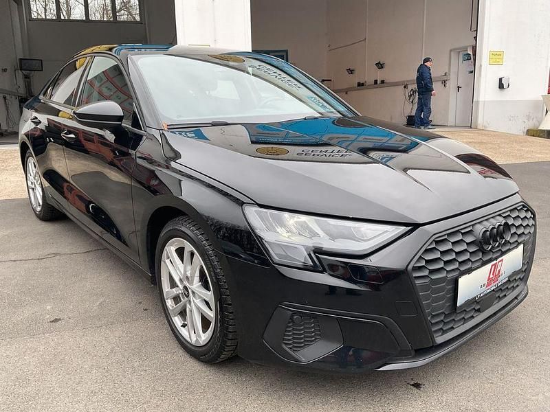 Gebraucht Audi A3 Ambiente 150 PS (110 kW) 2022 Schwarz Limousine