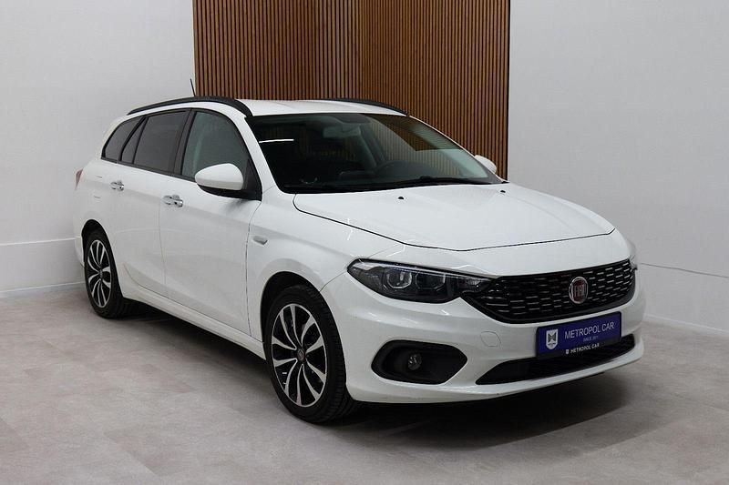 Weiß Gebraucht 2020 Fiat Tipo Lounge Kombi | 9.990 € (Guter Preis) - Bild 1/4