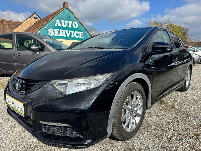 Gebraucht Honda Civic Comfort 99 PS (72 kW) 2012 Schwarz Limousine