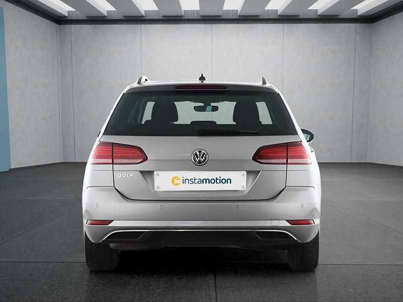 Gebraucht VW Golf VIII 150 PS (110 kW) 2020 Silber Kombi