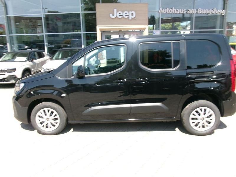 Neu Fiat Doblò 131 PS (96 kW) 2025 Schwarz Van / Kleinbus