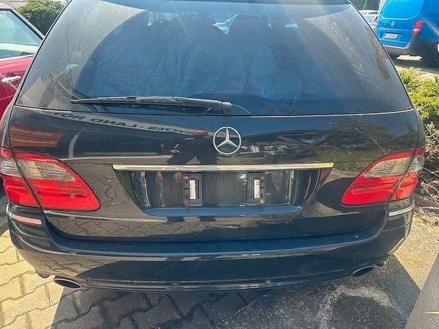 Usata Mercedes E280 231 CV (169 kW) 2008 Nero Station wagon