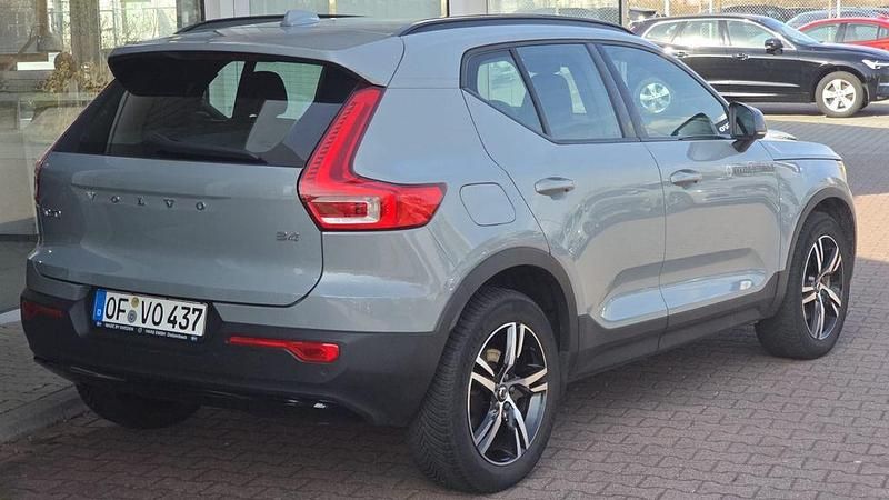 Gebraucht Volvo XC40 Plus 197 PS (144 kW) 2024 Grau SUV