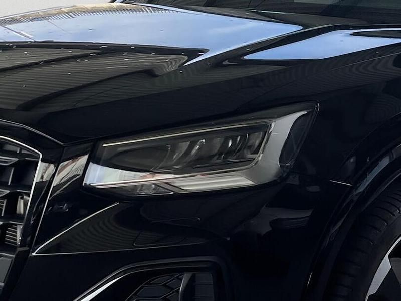 Gebraucht Audi Q2 S-Line 150 PS (110 kW) 2023 Mythosschwarz metallic SUV