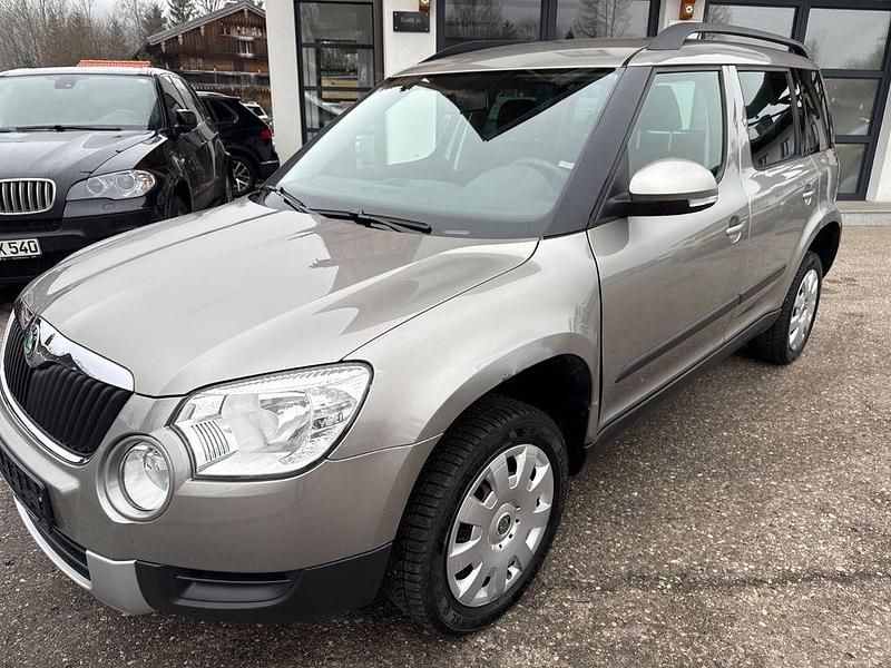 Beige Gebraucht 2011 Skoda Yeti Plus Edition SUV | 4.499 € (Superpreis) - Bild 1/4