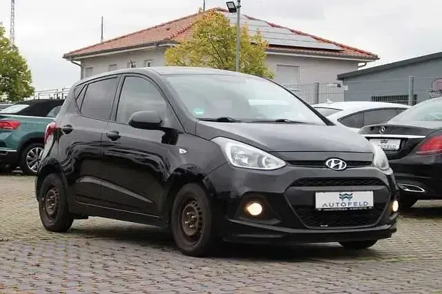 Gebraucht Hyundai i10 Classic 67 PS (49 kW) 2016 Schwarz Kleinwagen