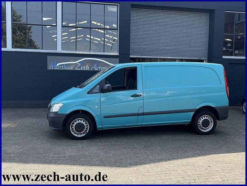 Blau Gebraucht 2014 Mercedes Vito Van / Kleinbus | 7.750 € (Etwas zu teuer) - Bild 1/4