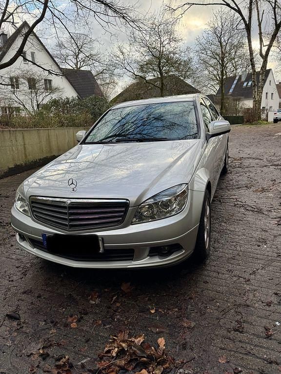 Schwarz Gebraucht 2007 Mercedes C180 Avantgarde Limousine | 8.650 € (Fairer Preis) - Bild 1/4