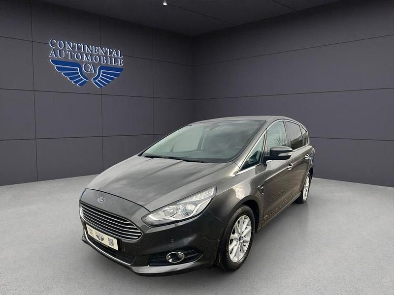 Gebraucht Ford S-MAX Titanium 179 PS (131 kW) 2018 Magneticgr (grau) Van / Kleinbus