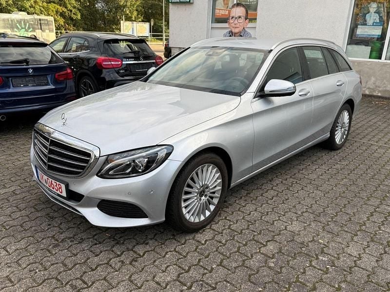 Silber Gebraucht 2017 Mercedes C200 Kombi | 17.500 € (Fairer Preis) - Bild 1/4