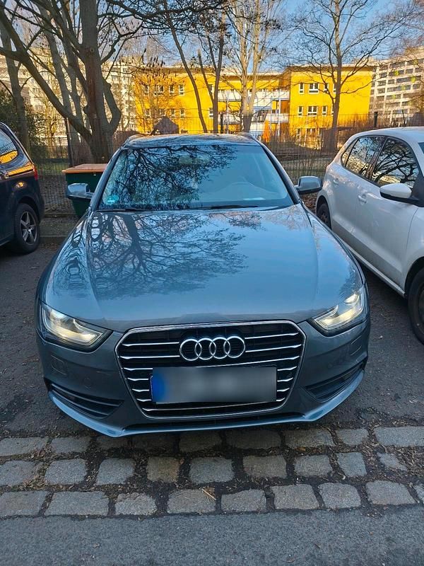 Gebraucht Audi A4 S-Line 150 PS (110 kW) 2015 Grau Kombi