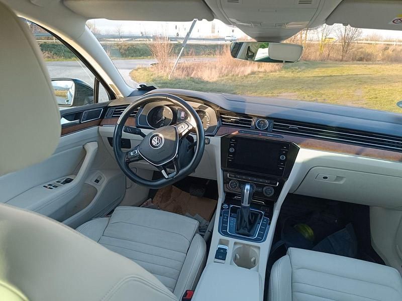 Gebraucht VW Passat 190 PS (139 kW) 2019 Schwarz Kombi