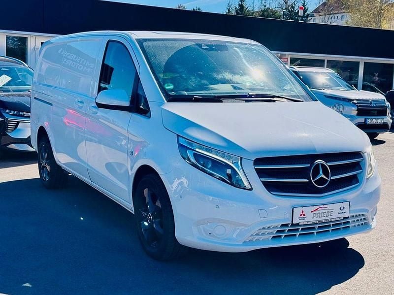 Gebraucht Mercedes Vito 190 PS (139 kW) 2017 Weiß Van