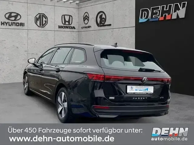 Gebraucht VW Passat 150 PS (110 kW) 2024 Schwarz Limousine
