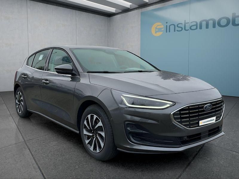 Neu Ford Focus Titanium 155 PS (114 kW) 2025 Schwarz Limousine