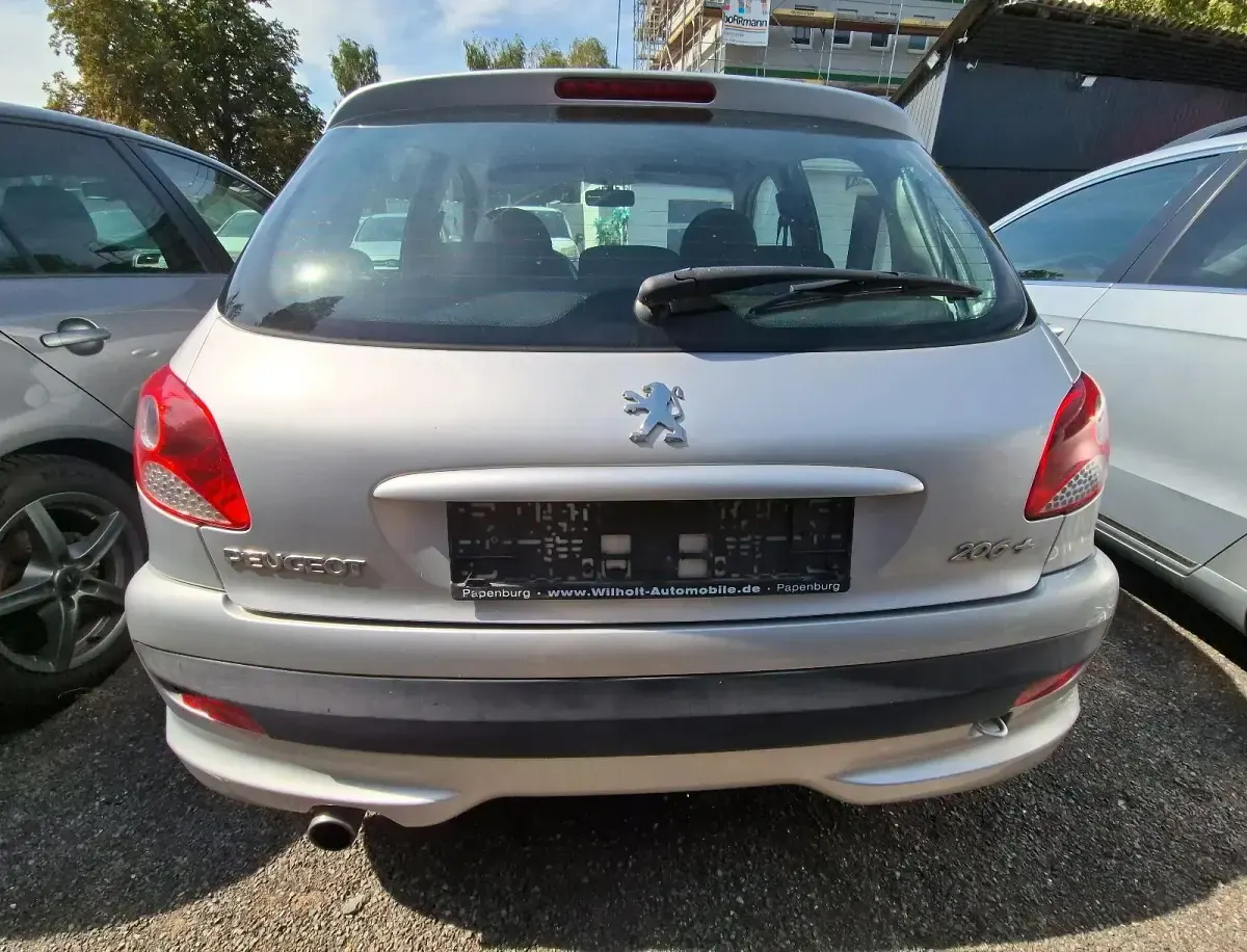Gebraucht Peugeot 206+ 68 PS (50 kW) 2012 Grau Kleinwagen
