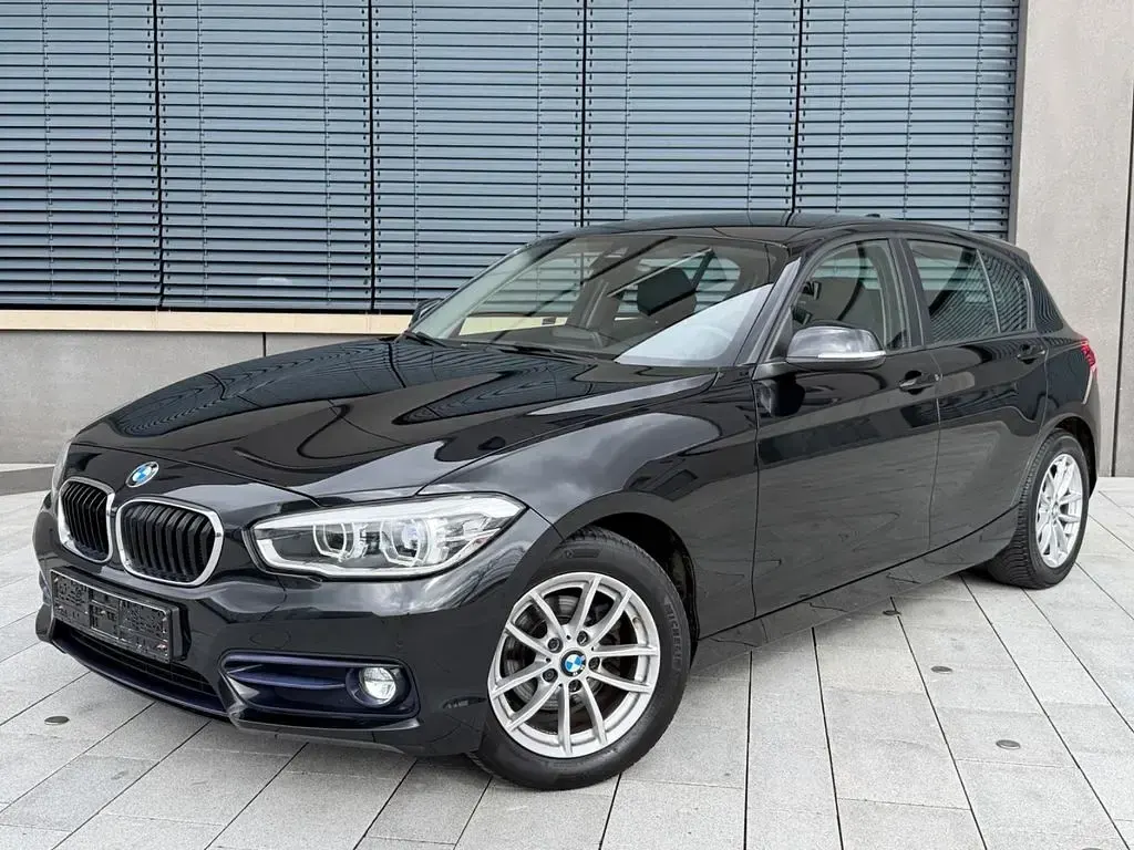 Gebraucht BMW 118 Sport Line 136 PS (100 kW) 2018 Schwarz Limousine
