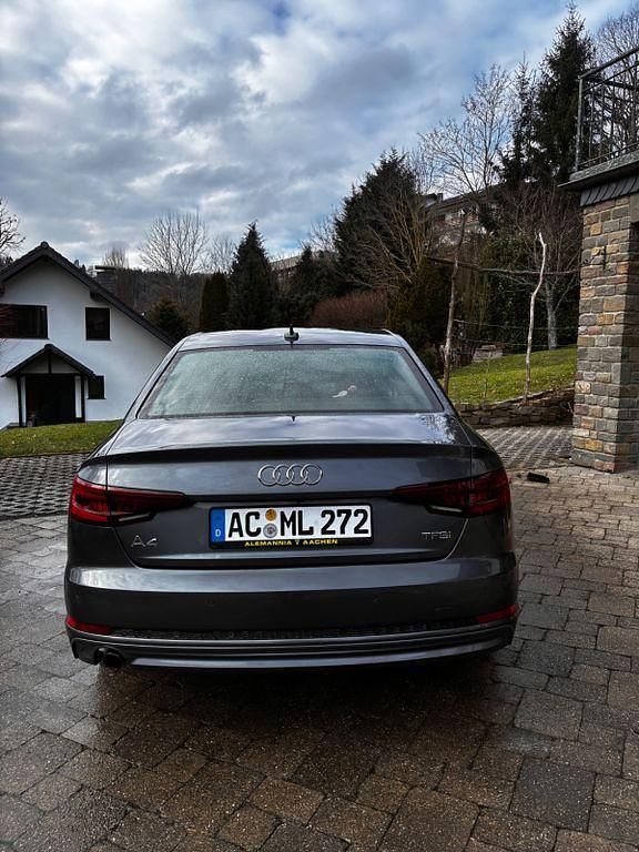 Second-hand Audi A4 Design 150 CP (110 kW) 2017 Gri Berlinǎ