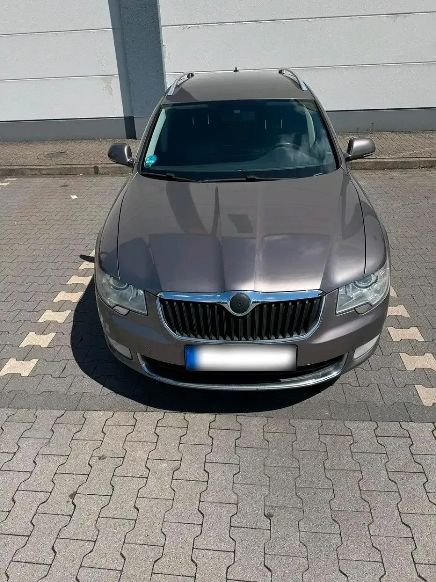 Gebraucht Skoda Superb 170 PS (125 kW) 2010 Violet Kombi