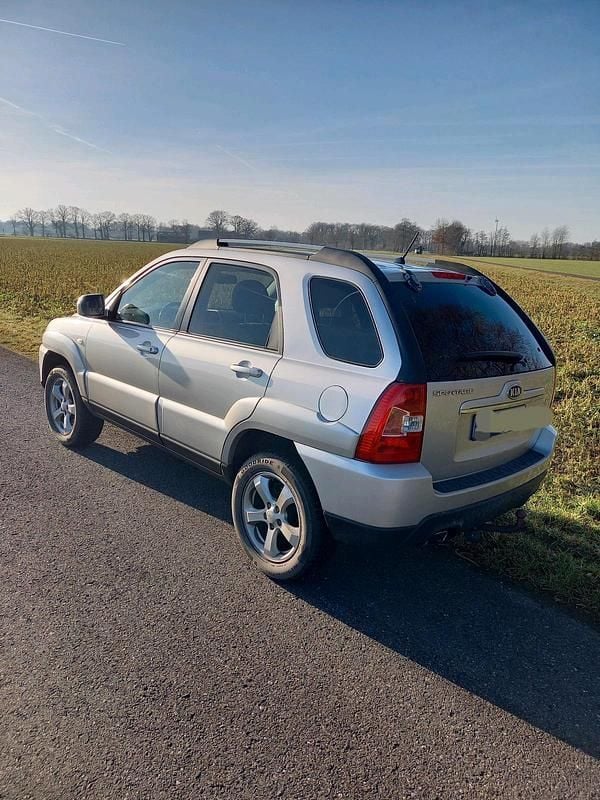 Gebraucht Kia Sportage 140 PS (102 kW) 2009 Silber SUV