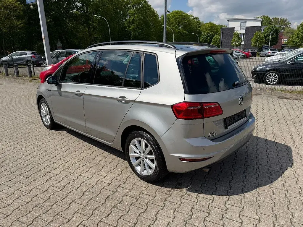 Gebraucht VW Golf VII LOUNGE 110 PS (80 kW) 2016 Silber Limousine