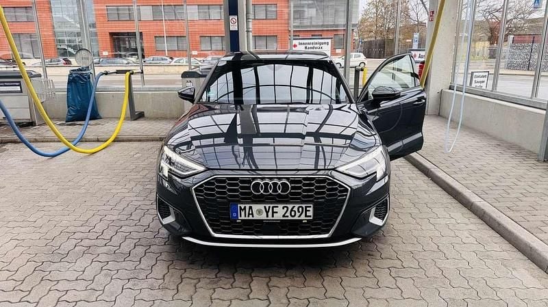 Gebraucht Audi A3 e-tron Advanced 150 PS (110 kW) 2020 Grau Kleinwagen