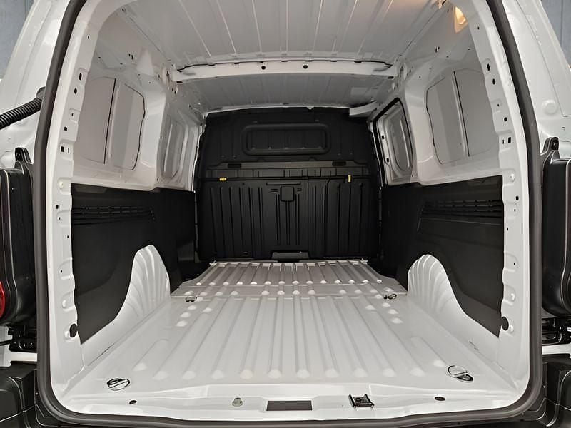 Neu Fiat Doblò 102 PS (75 kW) 2025 Van / Kleinbus