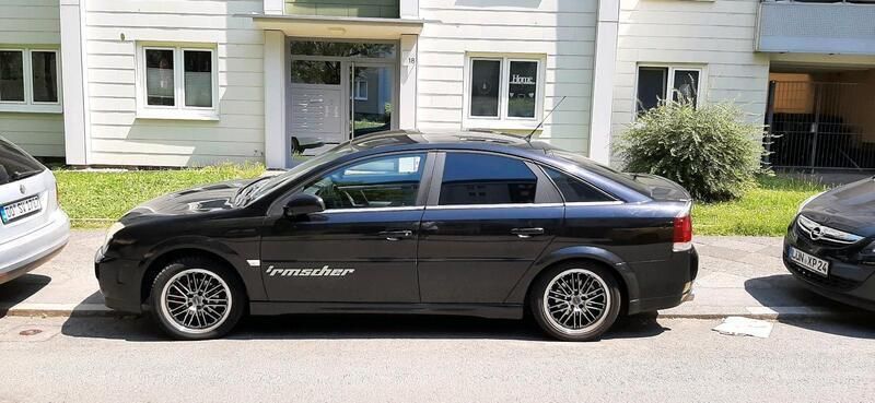 Schwarz Gebraucht 2004 Opel Vectra Limousine | 750 € (Guter Preis) - Bild 1/4