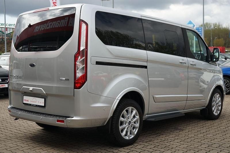 Gebraucht Ford Tourneo Custom 131 PS (96 kW) 2021 Silber Van