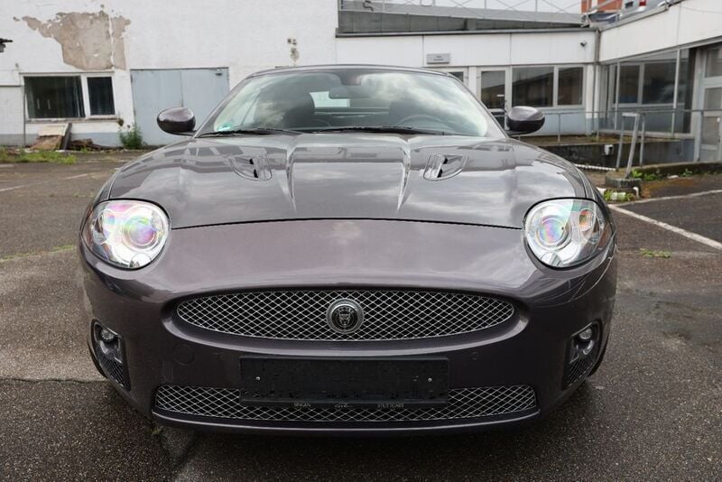 Używany Jaguar XKR 416 KM (305 kW) 2008 Szary Kabriolet