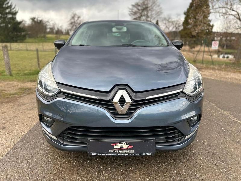 Gebraucht Renault Clio IV LIMITED 118 PS (86 kW) 2017 Grau Limousine