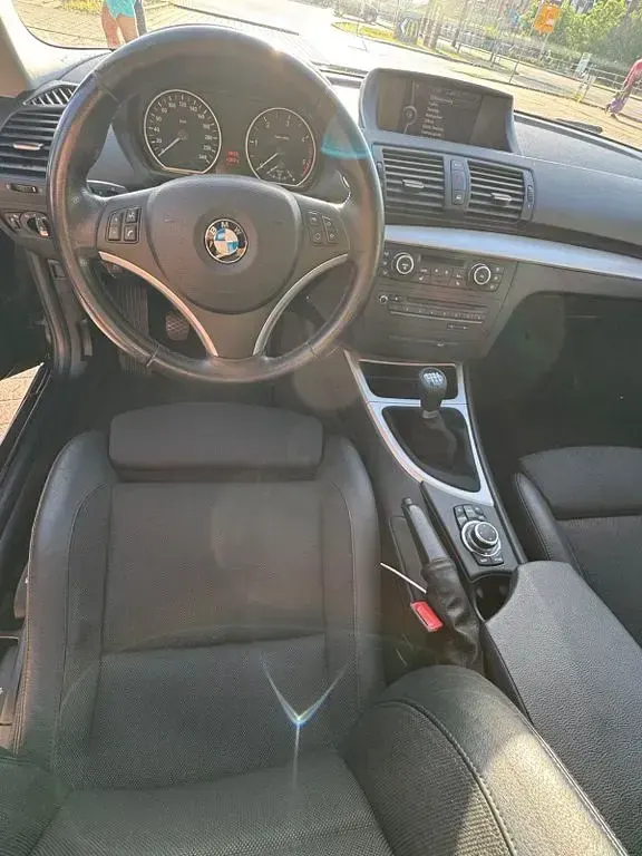Gebraucht BMW 118 Performance 143 PS (105 kW) 2012 Schwarz Kleinwagen