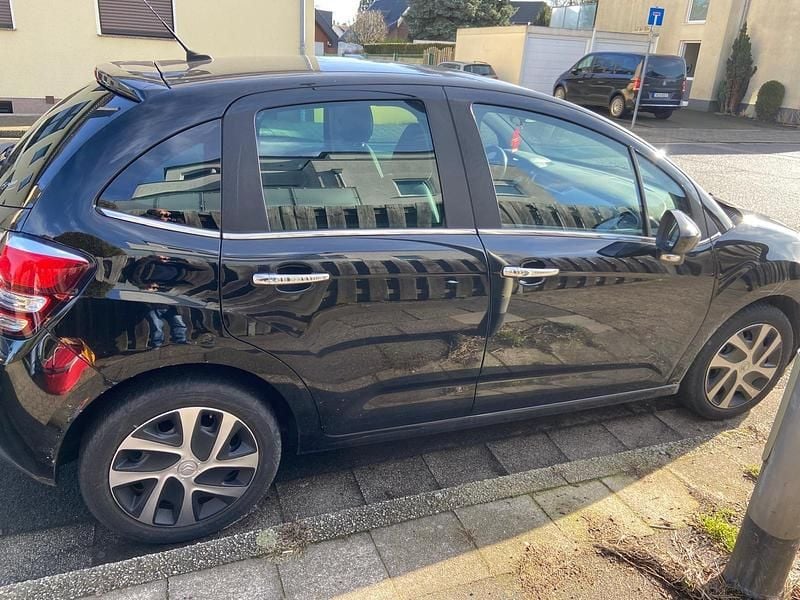 Gebraucht Citroën C3 82 PS (60 kW) 2016 Schwarz Limousine