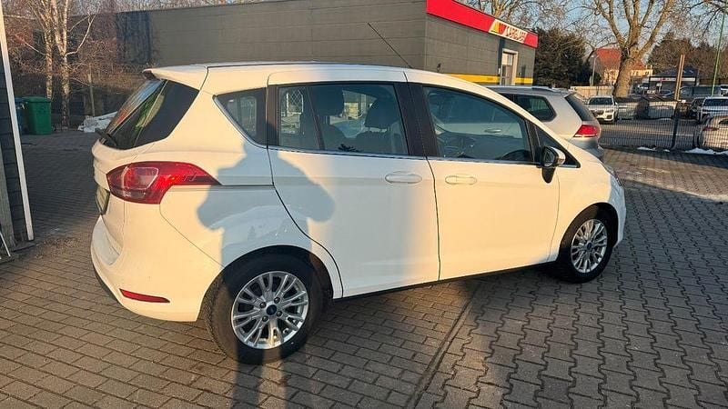 Gebraucht Ford B-MAX Titanium 105 PS (77 kW) 2016 Weiß Van / Kleinbus