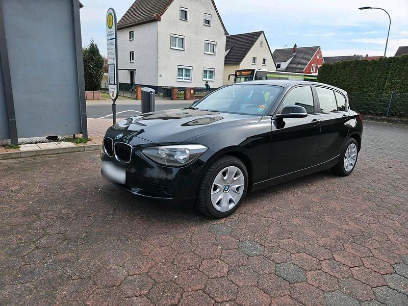 Gebraucht BMW 116 136 PS (100 kW) 2012 Schwarz Kleinwagen