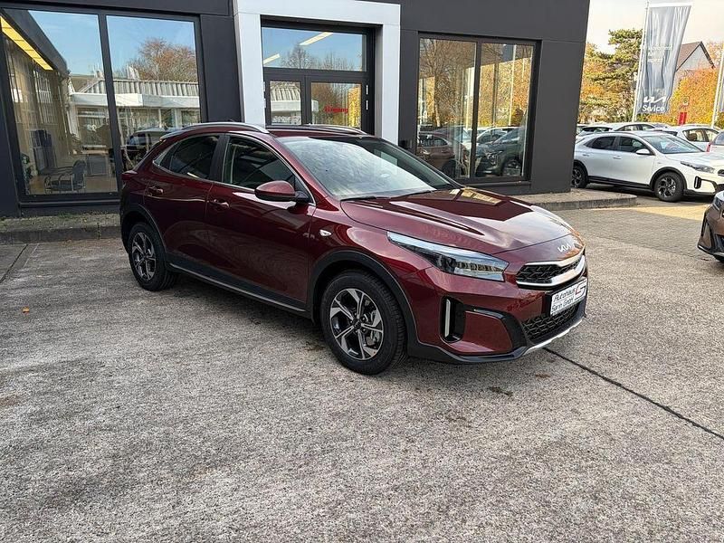 Neu Kia XCeed 116 PS (85 kW) 2025 Rot SUV