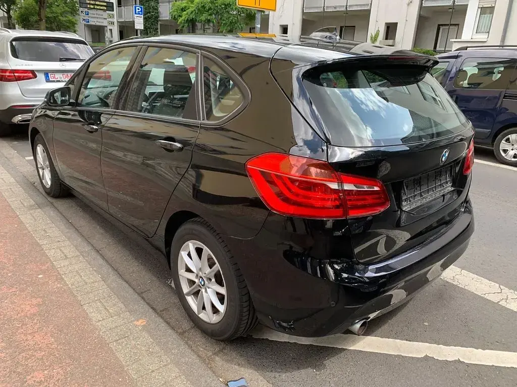 Gebraucht BMW 218 Advantage 136 PS (100 kW) 2016 Schwarz Kombi