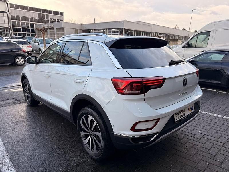 Second-hand VW T-Roc 150 CP (110 kW) 2024 Alb SUV
