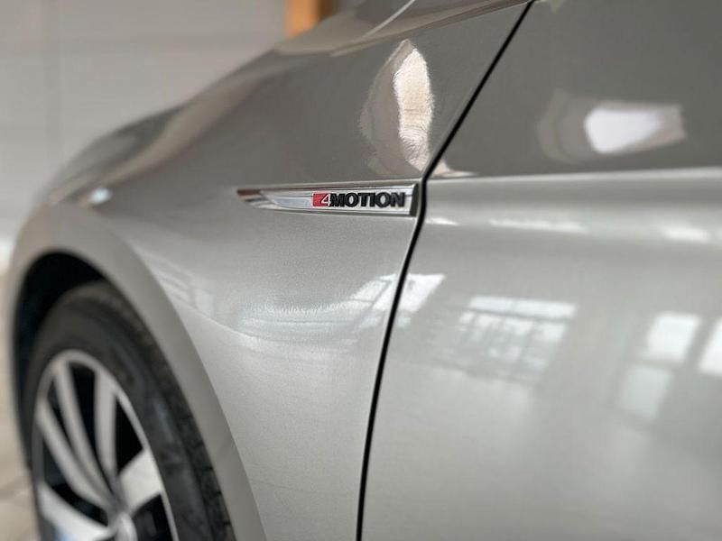 Gebraucht VW Passat Highline 239 PS (175 kW) 2015 Grau Kombi