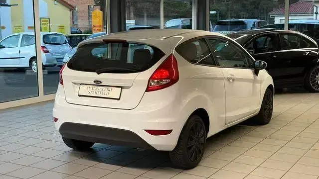 Gebraucht Ford Fiesta 2012 Weiß Kleinwagen