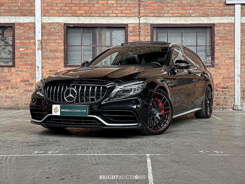 Schwarz Gebraucht 2019 Mercedes C63S AMG AMG Kombi | 32.461 € - Bild 1/3