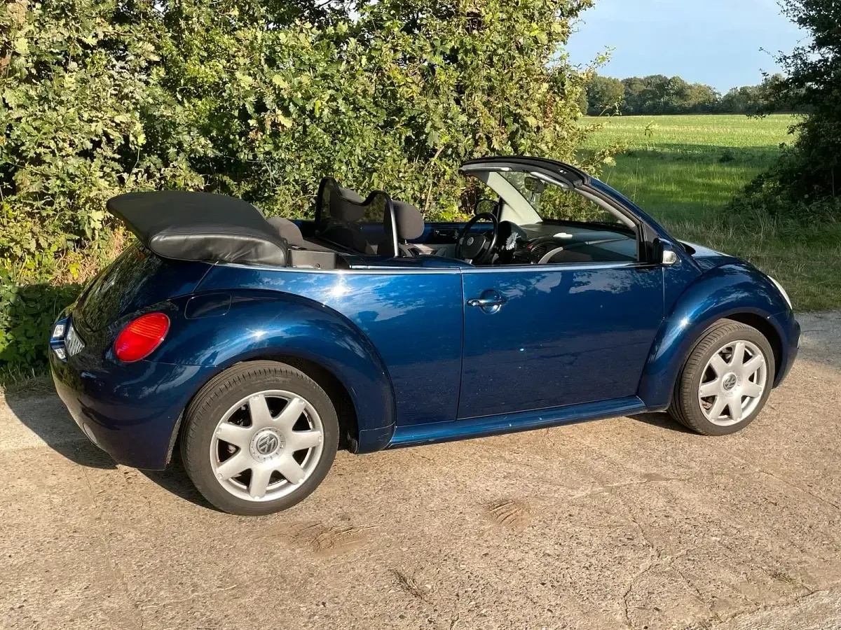 Gebraucht VW New Beetle Cabriolet 150 PS (110 kW) 2004 Blau Cabrio
