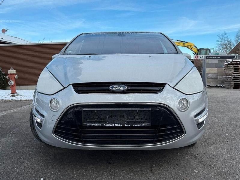 Gebraucht Ford S-MAX Titanium 163 PS (119 kW) 2013 Silber Van / Kleinbus