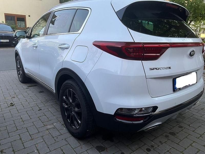 Weiß Gebraucht 2021 Kia Sportage GT-Line SUV | 22.999 € (Guter Preis) - Bild 1/4