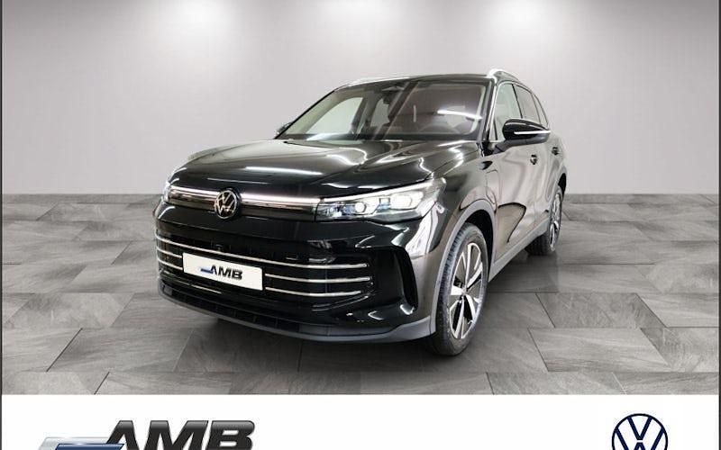 Grenadillschwarz metallic Neu 2025 VW Tiguan Elegance SUV | 61.880 € (Teuer) - Bild 1/4