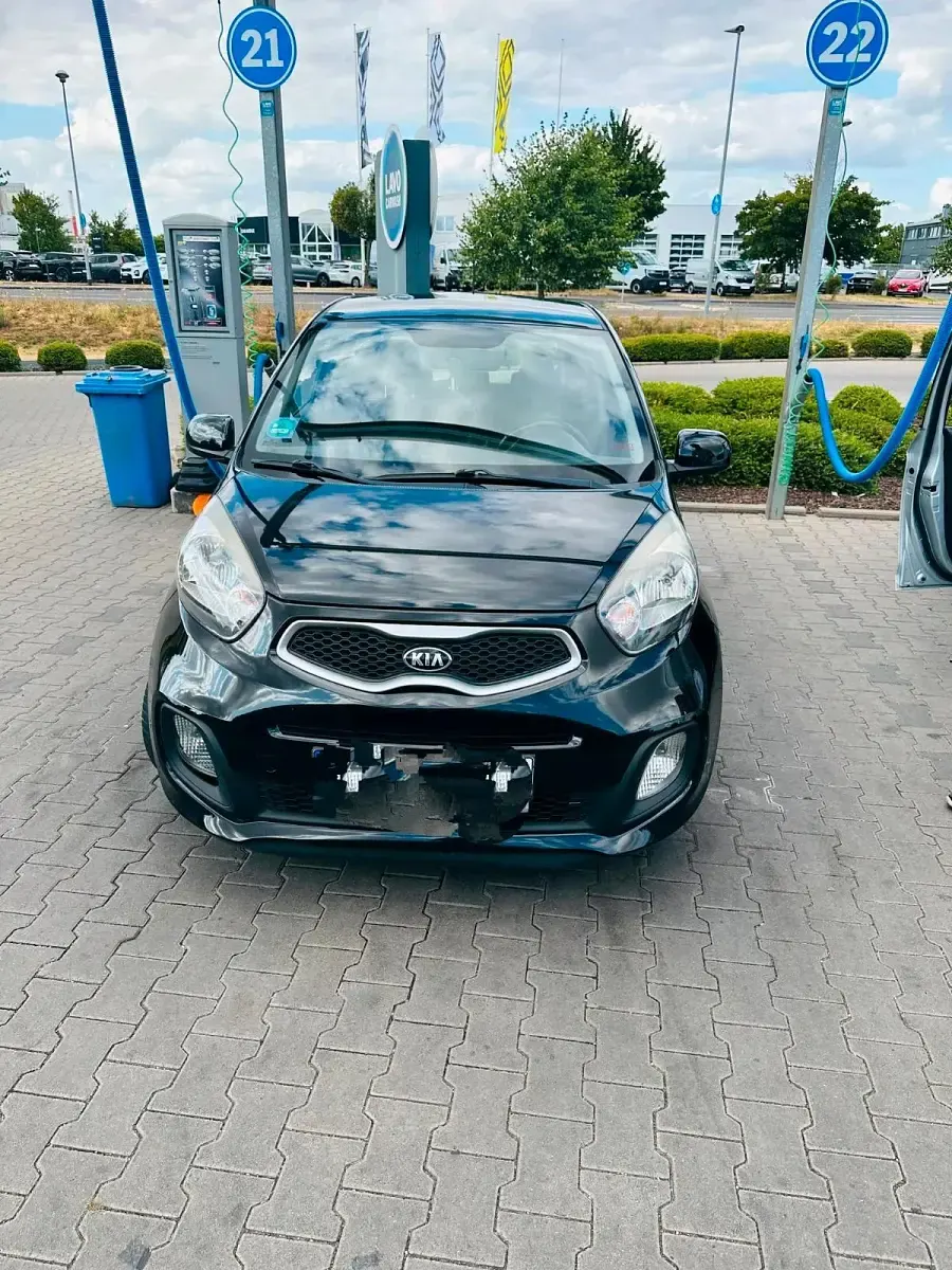 Gebraucht Kia Picanto 69 PS (50 kW) 2013 Schwarz Kleinwagen