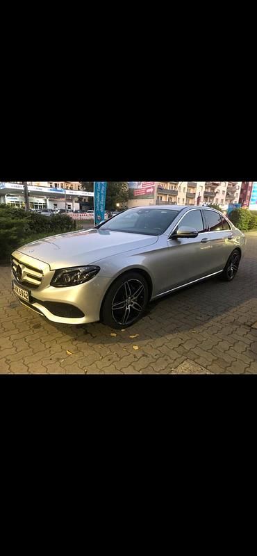 Gebraucht Mercedes E350 Avantgarde 258 PS (189 kW) 2016 Silber Limousine
