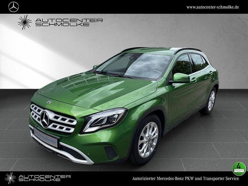 Elbaitgrün Gebraucht 2018 Mercedes GLA180 Style SUV | 20.900 € (Fairer Preis) - Bild 1/4